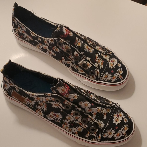 Blowfish Shoes - Blowfish Play Black Lazy Daisy Slip on Sneakers